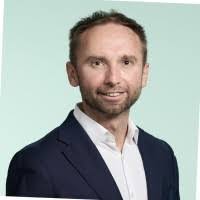 Steven Devlin's Instagram, Twitter & Facebook