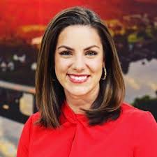 Laura Warren's Instagram, Twitter & Facebook