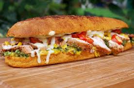 Cherry Chipotle Hahnchenbrust Baguette Aus Dem Kugelgrill Hahnchen Vorspeisen Rezepte Lecker Kochen