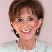 لیلیان فایراستون نویسنده کتاب زبان فراموش شده کودکان