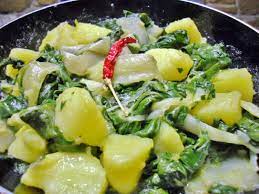 Questa ricetta dei ravioli ricotta e bietole è molto delicata e gustosissima. Bietole E Patate La Ricetta Per I Bambini Mammachefiglio It