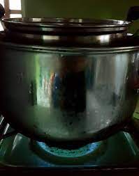 Kelapa yang sudah tua dilubangi lantas lintah dimasukkan ke dalamnya, kemudian dibiarkan beberapa hari hingga lintahnya mati dan hancur di dalam kelapa. Resepi Buat Minyak Angin Sendiri 100 Homemade Bidadari My