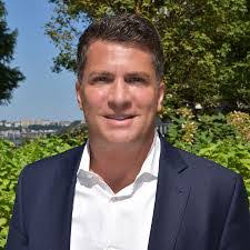 Jason Fleischer's Instagram, Twitter & Facebook