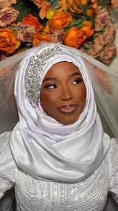 Transition de maquillage pour une mariée voilée