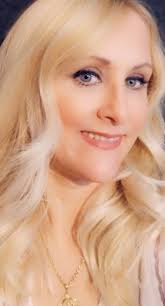 Linda Tullis's Instagram, Twitter & Facebook