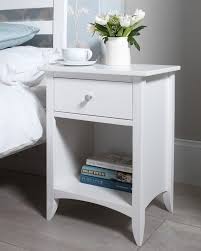 Bedroom side tables not only enhance the look but also provide a space to place items like your smartphone and jewelry within arm's reach. 4 Premium Bedside Table With Drawers To Buy Designalls Bedroom Night Stands Side Tables Bedroom White Bedside Table