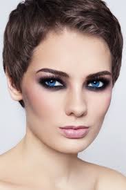 Smooth out your strands with the help of a flat iron to achieve a sleek look. Short Haircuts For Heart Shaped Faces Sophisticated Edge