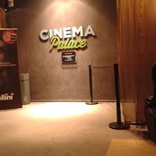 O passageiro não teve nenhuma cena gravada em um trem de verdade; Cinema Palace Str Nufarului Nr 30