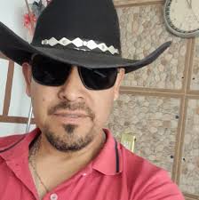 Profile for Roberto Ceron