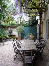 Saint Remy De Provence France Dominique Lafourcade Com Cottage Garten Design Mediterrane Gartengestaltung Gartengestaltung
