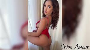 A Outdoor Solo Celebration at the BBQ - Chloe Amour -