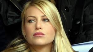 Dunque, attualmente ha 36 anni, ne compierà 37 la prossima estate. Derby In Casa Berlusconi Barbara Contro La Pascale Per La Corsa Alle Europee Ilsudonline