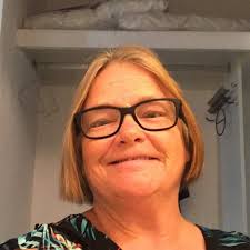 Is there a bus transit route up and down Carrera 43A going to/from Santa Fe  Mall area to Calle 10 in Medellin?