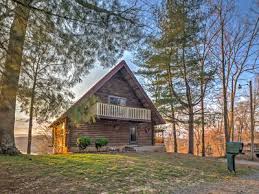 Each is fully equipped with central heat and air. Dale Hollow Lake Vacation Rentals Dale Hollow Lake Tennessee Vacation Rental Deals On Lake Rentals Beach Houses Condos Cabins Villas By Vacaguru Com