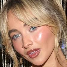 Woman Crush Wednesday: Laura Benanti in 'Worth'