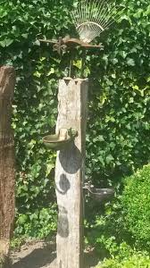 Vogeltranke Setting Up The Garden Fence Correctly If You Want To Re Erect A Garden Fence You Must First Fin In 2020 Bird Bath Backyard Garden Diy Diy Garden Decor