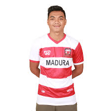 Apalagi ini merupakan debutnya bersama indonesia di ajang piala aff suzuki. Alfath Fathier 86 Gelandang Alfath Fathier Biografi Kebangsaan Indonesia Tangal Lahir 10 12 1990 Berat Badan 70kg Tinggi Badan 170cm