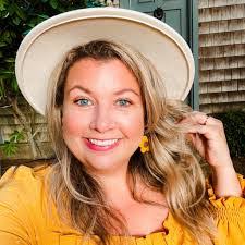 Melissa Banning's Instagram, Twitter & Facebook