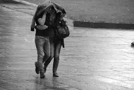 Pin By Sendgifts Ahmedabad On Happy Monsoon Rainy Day Pictures Couple In Rain Rain Wallpapers