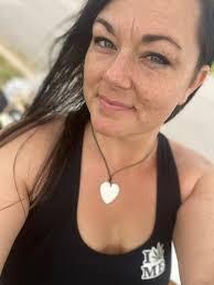 Lauren Halstead's Instagram, Twitter & Facebook