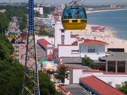 O plimbare cu telegondola costa, in acest weekend, 10 lei. Telegondola Mamaia Sfatulparintilor Ro