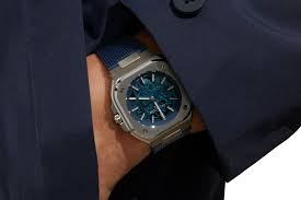 Known for their strong aviation aesthetics and history, bell & ross updates their vintage collection with a sophisticated nod to the french naval forces, better known colloquially as the aéronavale. Introducing The New Bell Ross Br 05 Steel Gold And Skeleton Blue Watchlounge