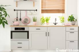 Desain dapur minimalis memiliki banyak sekali keunggulan karena desain nya simple dan mudah dibersihkan. 10 Desain Meja Dapur Minimalis Yang Mudah Ditiru Di Rumah Rumah123 Com