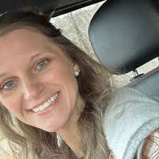 Nicole Vines's Instagram, Twitter & Facebook