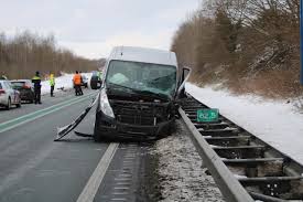 Bij een ernstig ongeval op de n34 nabij borger (drenthe) zijn zondagavond meerdere doden gevallen, meldt de politie. N34 Bij Borger Afgesloten Vanwege Ernstig Ongeval Noordernieuws
