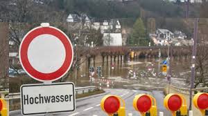 Check spelling or type a new query. Hochwasser Warnung Aktuell Pegel Steigen Wieder Hier Drohen Uberschwemmungen News De