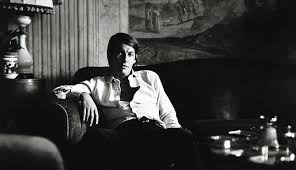 Não sobrecarregues os teus dias com preocupações desnecessárias, a fim de que não percas a oportunidade de viver com alegria. Fabrizio De Andre Storia Di Un Idolatrato Vent Anni Dalla Sua Morte Faremusic