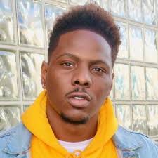 Email Address of @mitchellmoyeedwards Instagram Influencer Profile