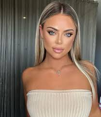 Let's be honest for once! Liv can't keep a man because she spends so much  time in everyone else's business. 99% of the time, Liv is pacifying her  friends and living in