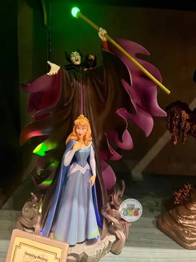 DLR/WDW - Sleeping Beauty - Aurora & Maleficent Light Up Figurine —  USShoppingSOS