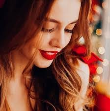 Ashlyn Mace's Instagram, Twitter & Facebook