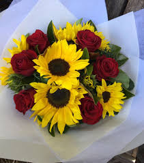 Garanzia prezzi chiari, non ci sono costi nascosti! Mazzo Di Fiori Rose E Girasoli