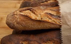 Ecco come fare il pane tradizionale in casa con il lievito di birra fresco in panetto, senza la macchina per il pane. Pane Fatto In Casa La Ricetta Con Lievito Di Birra E Quella Con La Pasta Madre