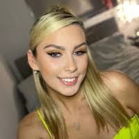 Eloise Dodd's Instagram, Twitter & Facebook