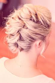 30 Updos For Short Hair To Make You Look Irresistible Haircuts Hairstyles 2020 Curly Homecoming Hairstyles Short Hair Updo Hair Styles