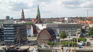 Aktuelle nachrichten aus kiel online lesen! Kiel Sehenswurdigkeiten In Der Stadt Am Wasser Ndr De Ratgeber Reise Kieler Forde