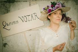 Em 28 de maio de 1911, ao colocar o boletim de voto numa urna, carolina beatriz ângelo fez história e tornou possível o que se julgara impossível: Teatro Meia Volta E Depois A Esquerda Quando Eu Disser Antiprincesas
