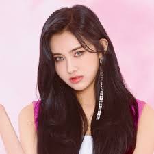 ʿāʾishah bint abī bakr, also transcribed as aisha or variants, was muhammad's third and youngest wife. Aisha Everglow Profile K Pop Database Dbkpop Com