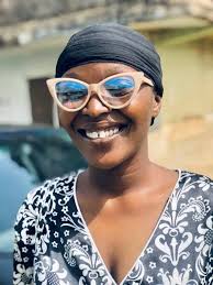 A pleasant day to you everyone!🥰☀️ Lodicake's Teri is now officially  accepting "Academic Commissions" to lessen your Academic Burdens, promotes  you her insightful ideas when it comes to writing and most importantly