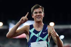 Stick around until the end to see what he did. Jakob Ingebrigtsen Facebook