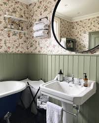 can i wallpaper a bathroom?  melanie