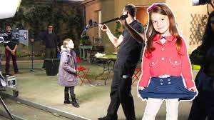 Marie camille de nos chers voisins vous aimez ? Levanah Vous Emmene Dans Les Coulisses De Nos Chers Voisins Fun Et Surprenant Youtube
