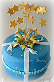 Blue And Gold To Celebrate A Golden Birthday Celebration 50 Geburtstag Kuchen Geburtstag Kuchen Dekorieren 1 Geburtstagskuchen