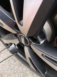 Infos dazu, wie sie selber ihre reifen wechseln können, zu den vorteilen bei einem radwechsel in der werkstatt uvm. Audi A3 Reifen Wechseln Abdeckungen Schrauben Entfernen Anleitung