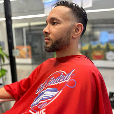 F•R•E•S•H 🧼 F•A•D•E .. YOUR DOWNTOWN PHOENIX BARBER #mediumfade  #elison1stave #elithebarber #getflywitheli #haircut #downtown #dtphx  #phoenix #barbershop #icutallhair #suns #appointmentsavailable