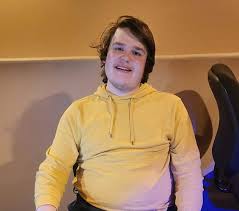 Emporia Drag Race fans, family gather for Q's Homecoming Watch Party